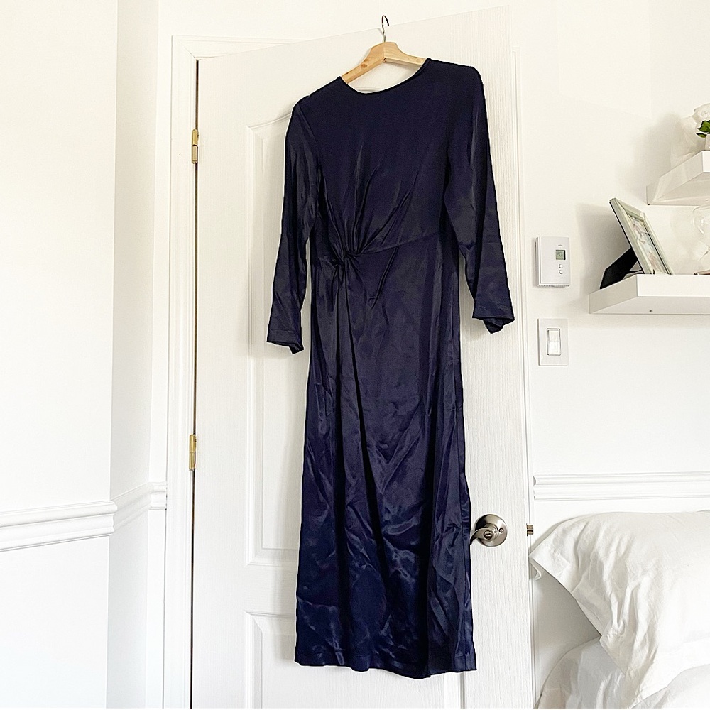 ZARA | Navy blue satin long sleeve maxi dress